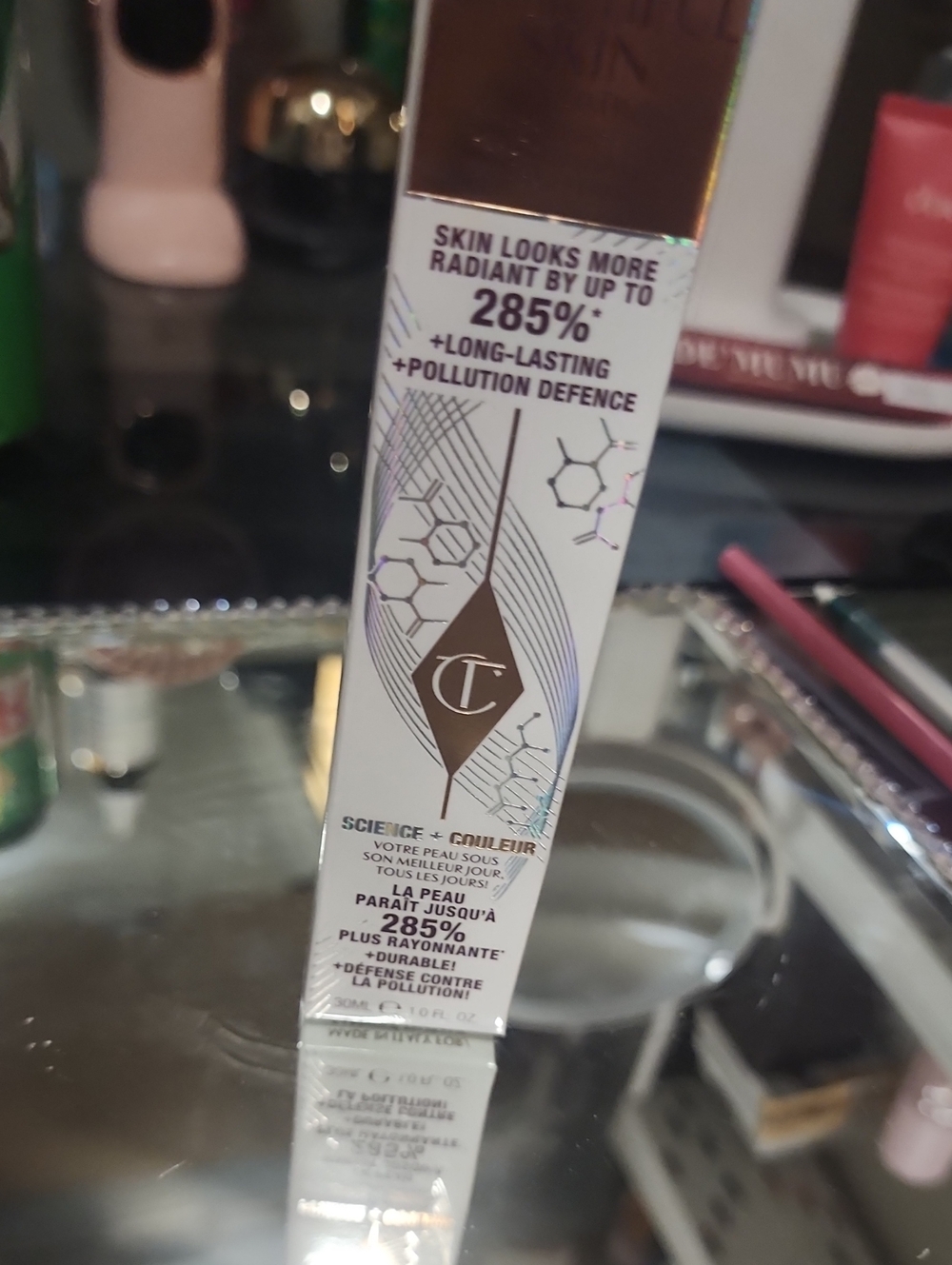 Charlotte Tilbury Radiant Foundation Serum - Rose Gold & White